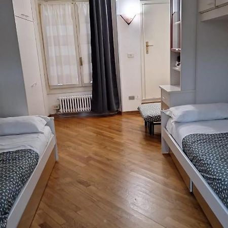 Apartamento Historic Center - With 2 Single Beds Bolonia Exterior foto
